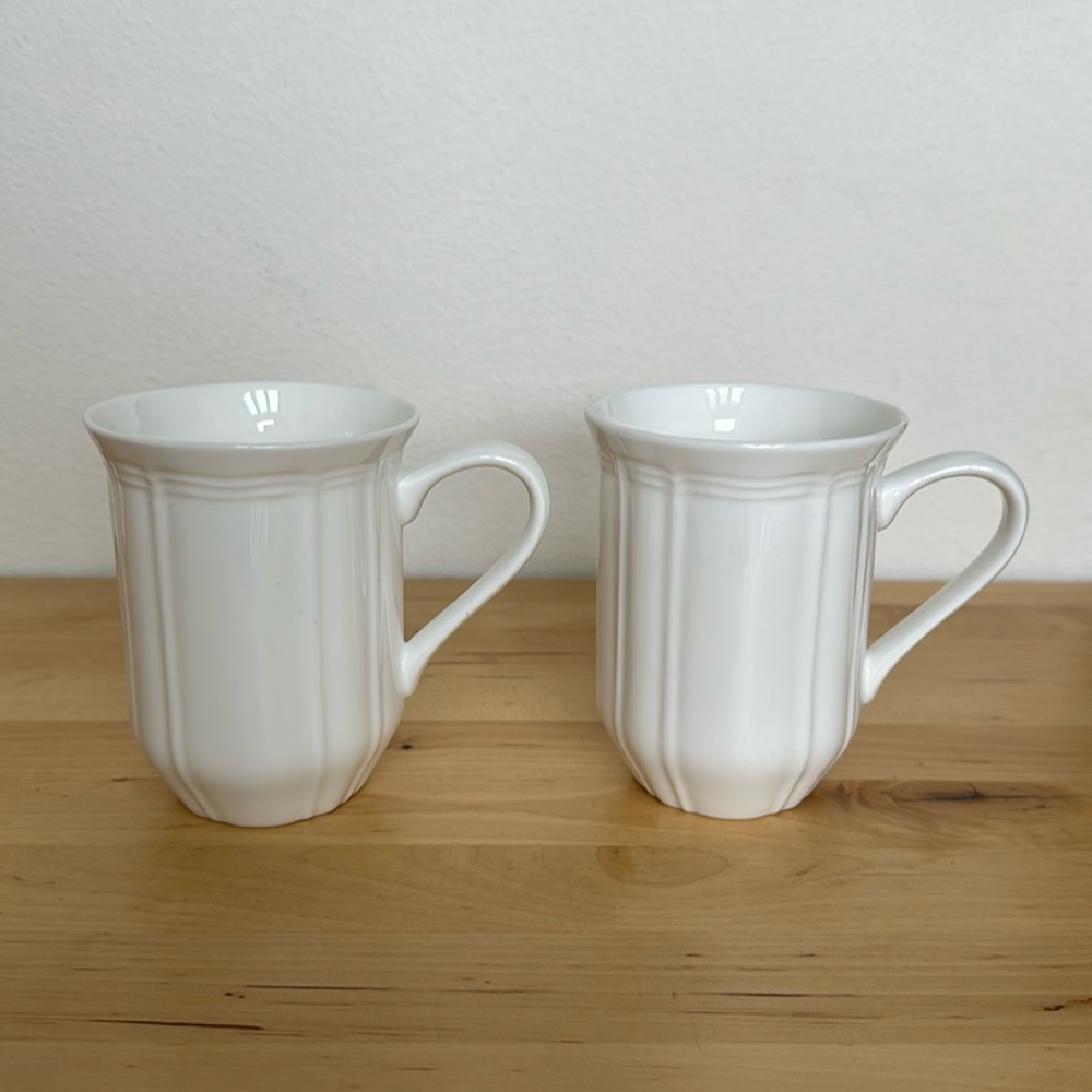 MIKASA Antique White Pattern Bone China Set of 2 Mugs